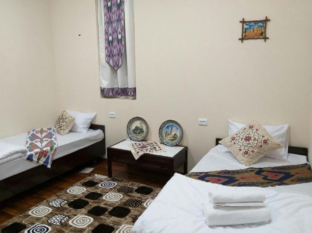 Двухместный (Двухместный номер с 2 отдельными кроватями и собственной ванной комнатой) гостевого дома Old Citadel, Бухара