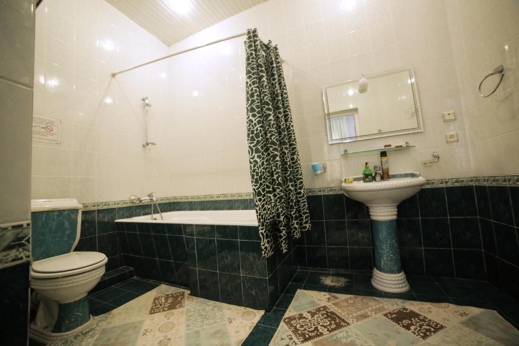 Четырехместный (Четырехместный номер «Комфорт») хостела Rakat Hostel, Ташкент