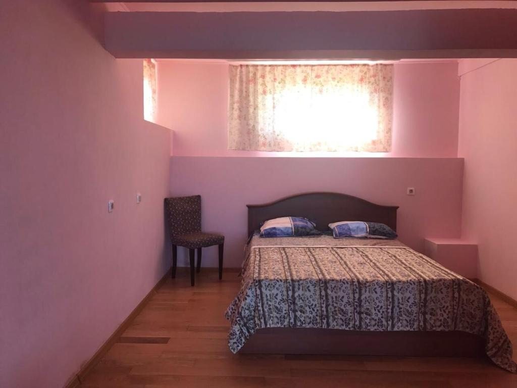 Трехместный (Классический трехместный номер) гостевого дома Guest House on Lakoba, Новый Афон