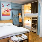 Семейный (Семейный номер Делюкс), yolohostel