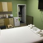 Двухместный (Стандартный двухместный номер с 1 кроватью), yolohostel