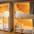 Номер (Кровать в общем 6-местном номере для мужчин и женщин), yolohostel