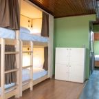 Номер (Кровать в общем 4-местном номере для мужчин и женщин), yolohostel