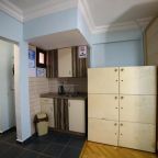 Номер (Кровать в общем 6-местном номере для мужчин и женщин), yolohostel