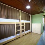 Номер (Кровать в общем 4-местном номере для мужчин и женщин), yolohostel
