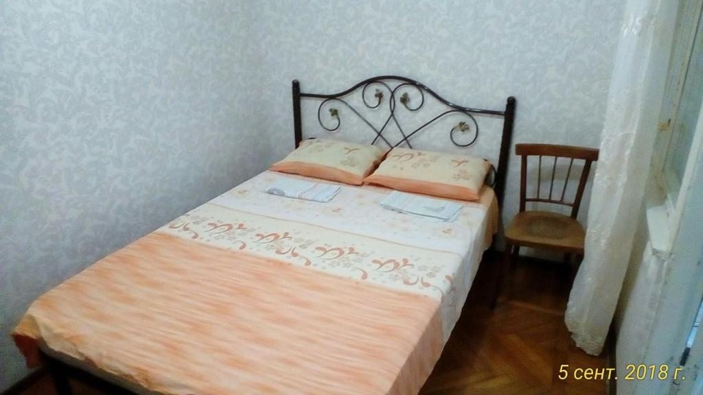 Двухместный (Двухместный номер с 2 отдельными кроватями и душем) гостевого дома Guest House Alpiyskaya 7, Гагра