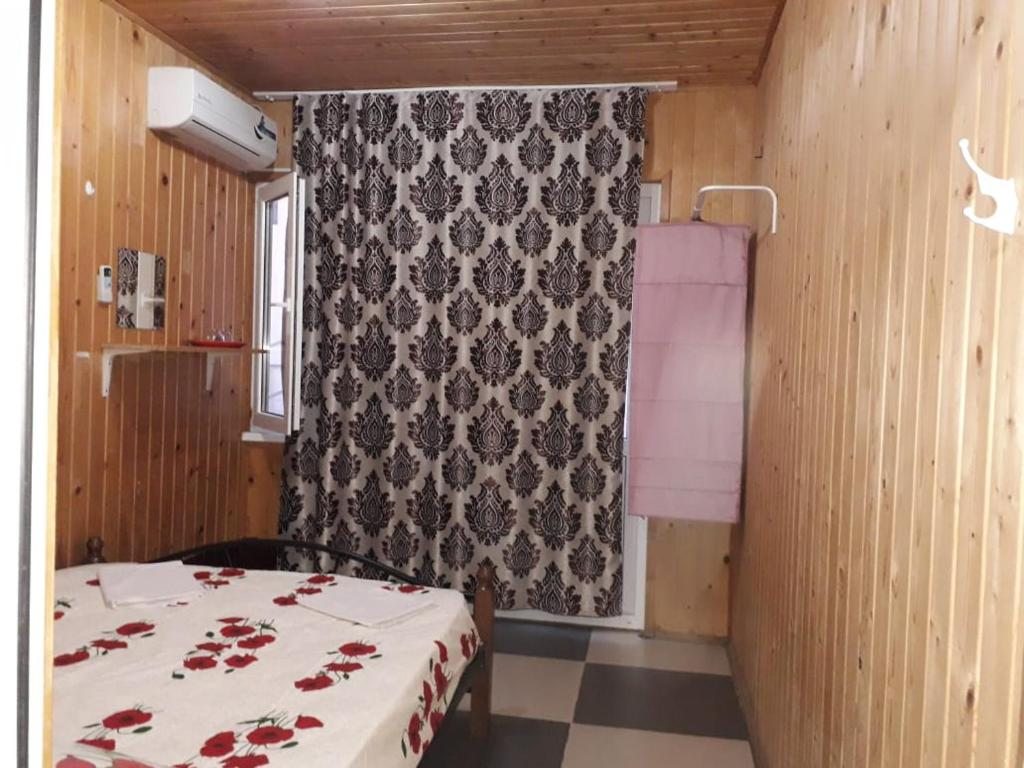 Двухместный (Двухместный номер Делюкс с 1 кроватью и ванной) гостевого дома Guest House Mariam, Гагра