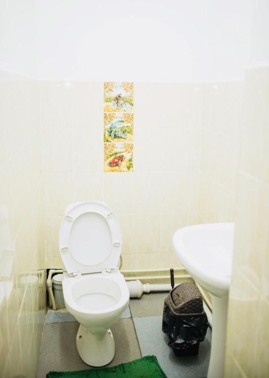 Номер (Кровать в общем номере для мужчин) хостела Азия на Калдаякова 17, Алматы