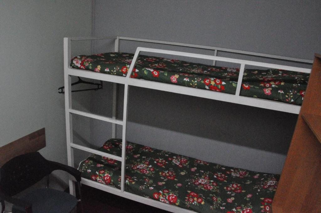 Двухместный (Бюджетный двухместный номер с 2 отдельными кроватями) хостела 24, Алматы