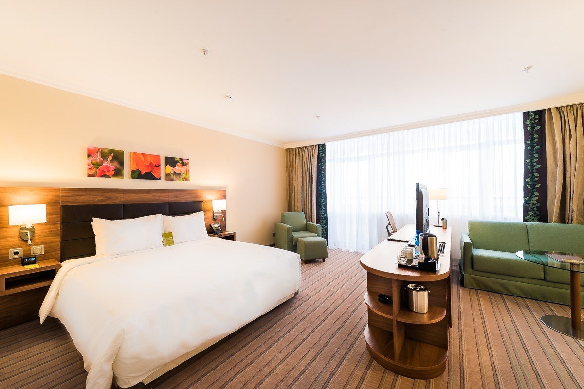 Полулюкс, Отель Hilton Garden Inn Krasnoyarsk