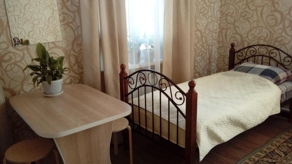 Двухместный (Просторный двухместный номер с 2 отдельными кроватями) хостела Виатор, Алматы