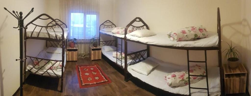 Номер (Общий номер для мужчин с 6 кроватями) хостела TownHouse Хостел, Алматы