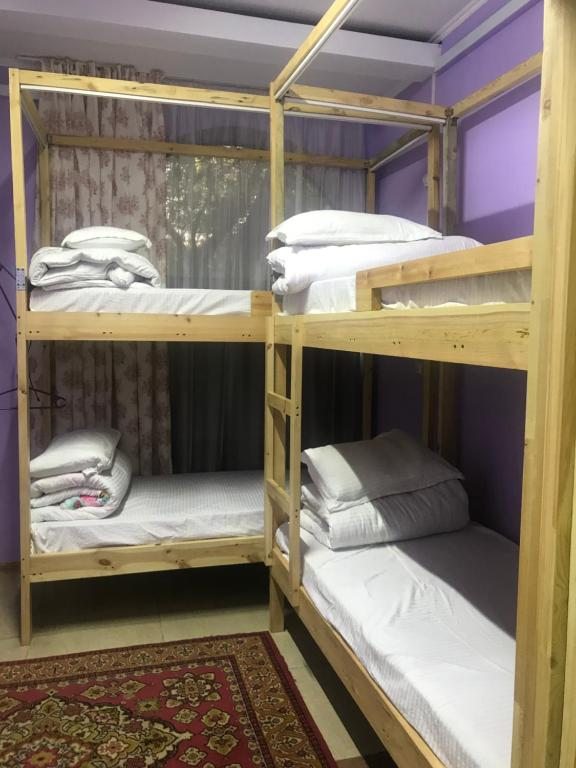 Номер (Кровать в общем 8-местном номере для мужчин и женщин) хостела West Point Premium, Алматы