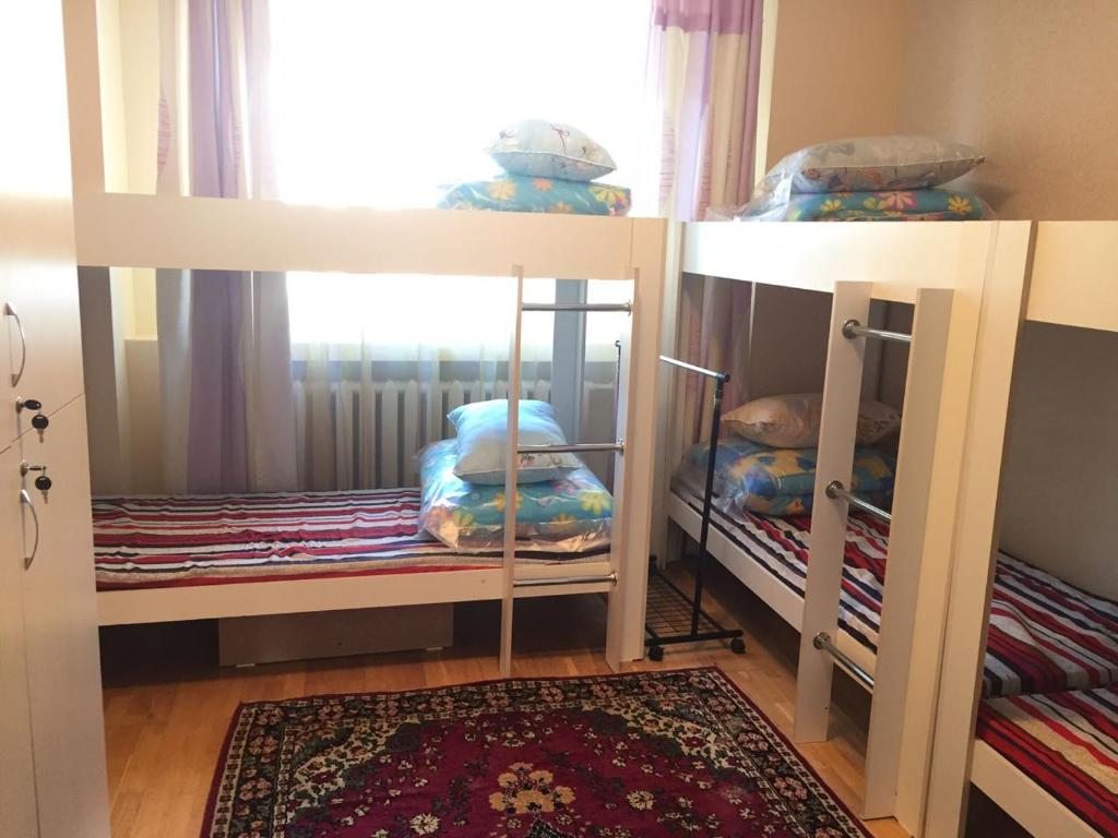 Номер (Спальное место на двухъярусной кровати в общем номере для мужчин) хостела Визит, Астана
