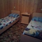 Трехместный (Бюджетный трехместный номер), Семейный отель Три енота