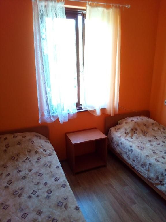 Двухместный (Стандартный двухместный номер с 2 отдельными кроватями) гостевого дома У Александра, Пляхо, Краснодарский край