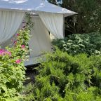 Сад, Апартаменты Flora&Komfort