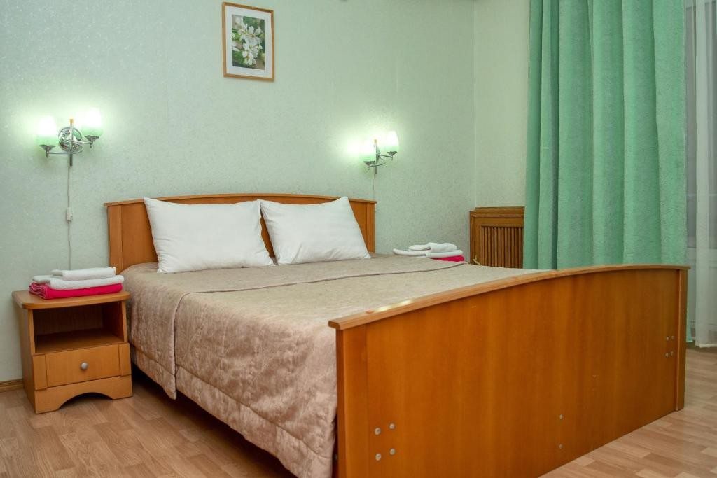 Сьюит (Стандартный двухместный люкс с 1 кроватью) мини-гостиницы Летотель, Ольгинка