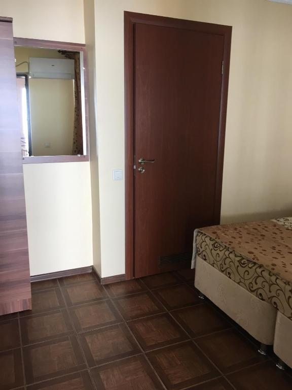 Двухместный (Бюджетный двухместный номер с 1 кроватью или 2 отдельными кроватями) гостевого дома Брауни, Ольгинка