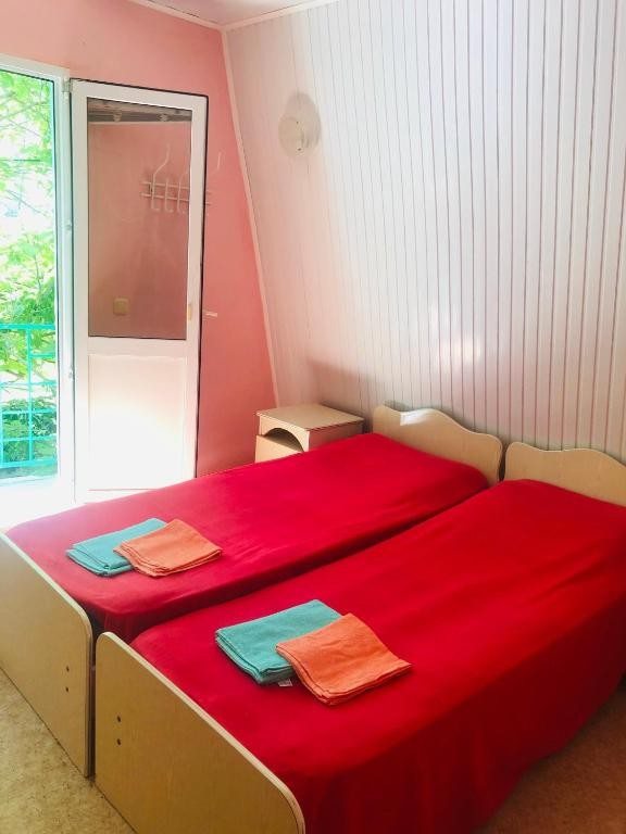 Двухместный (Двухместный номер с 2 отдельными кроватями и ванной комнатой) гостевого дома Долина реки Ту, Ольгинка