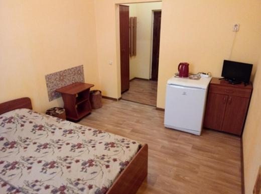 Двухместный (Двухместный номер с 1 кроватью или 2 отдельными кроватями и ванной комнатой) гостевого дома Полинка, Анапа