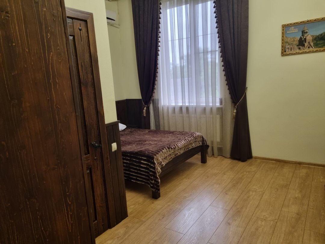 Двухместный (Стандарт - Комната №2) мини-отеля Старый Замок, Белореченск