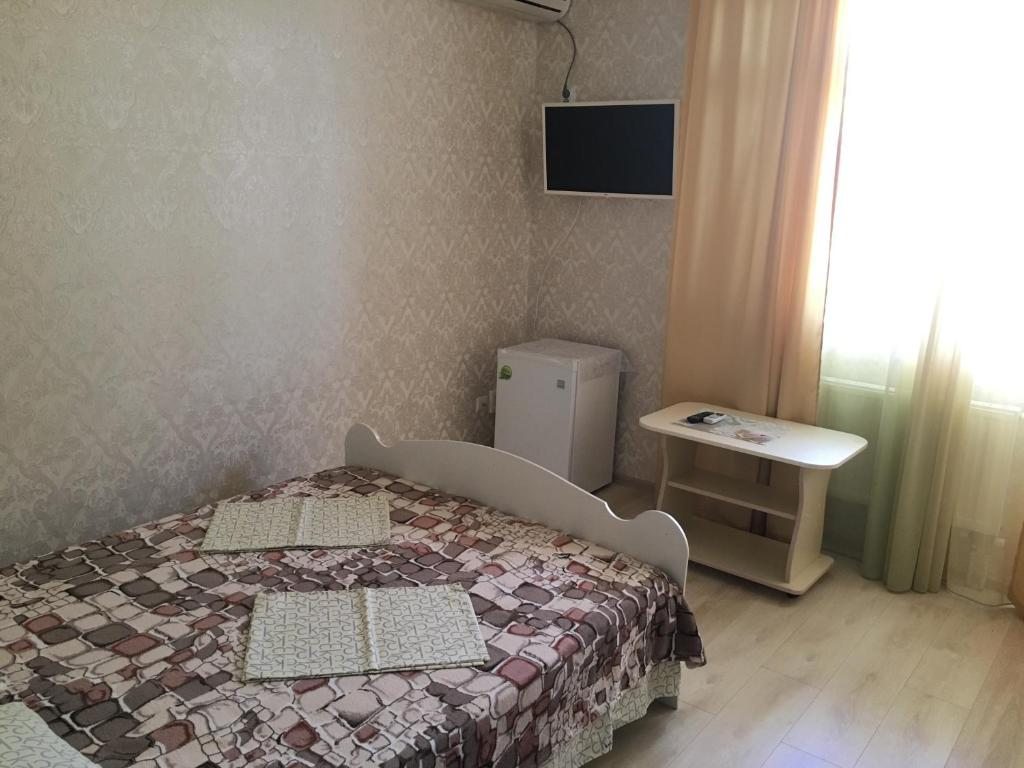 Двухместный (Большой двухместный номер с 1 кроватью) гостевого дома Алина, Лермонтово