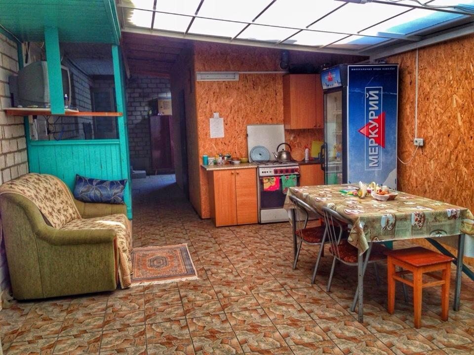 Двухместный (Бюджетный двухместный номер с 1 кроватью или 2 отдельными кроватями) мини-гостиницы Тихий дворик, Анапа