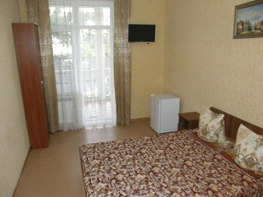 Двухместный (Двухместный номер с 1 кроватью и собственной ванной комнатой) гостевого дома Жемчужина, Анапа