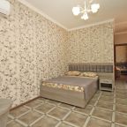 Дом (Вип дом), Гостевой дом Золотая Миля на Кирова