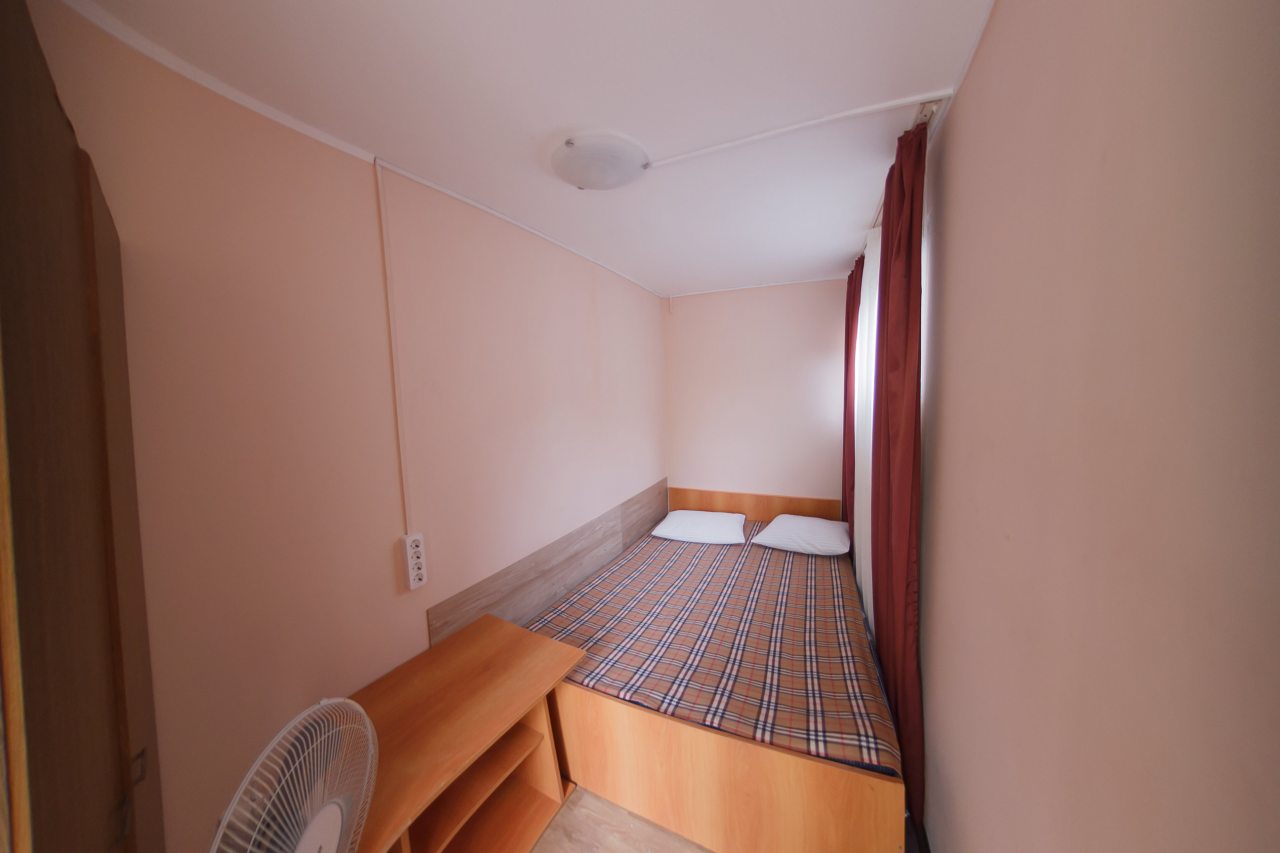 Двухместный (Двухместный номер эконом с двухспальной кроватью №6) гостевого дома Риф, Анапа
