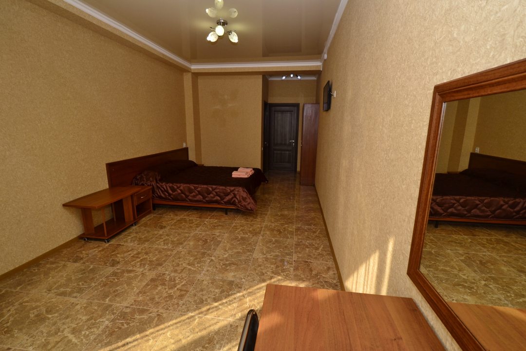 Двухместный (Стандартный двухместный номер с двуспальной кроватью) гостевого дома Елиза, Витязево