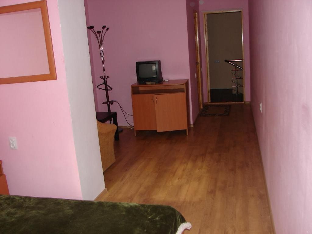 Трехместный (Трехместный номер с собственной ванной комнатой) гостевого дома На Почтовой 48 Б, Витязево