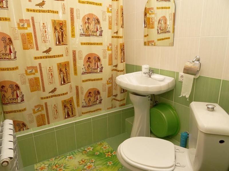 Четырехместный (Четырехместный номер с собственной ванной комнатой) гостевого дома На Почтовой 48 Б, Витязево