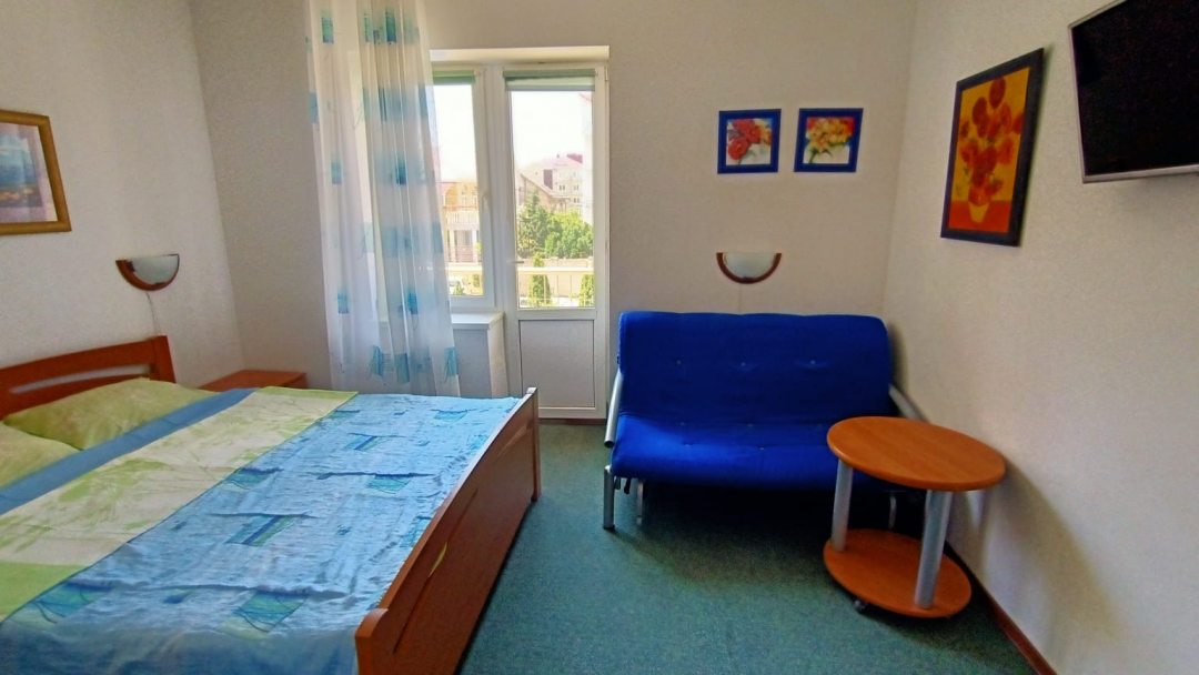 Четырехместный (Стандарт 4х-местный (1-комнатный)) гостевого дома Визит, Витязево