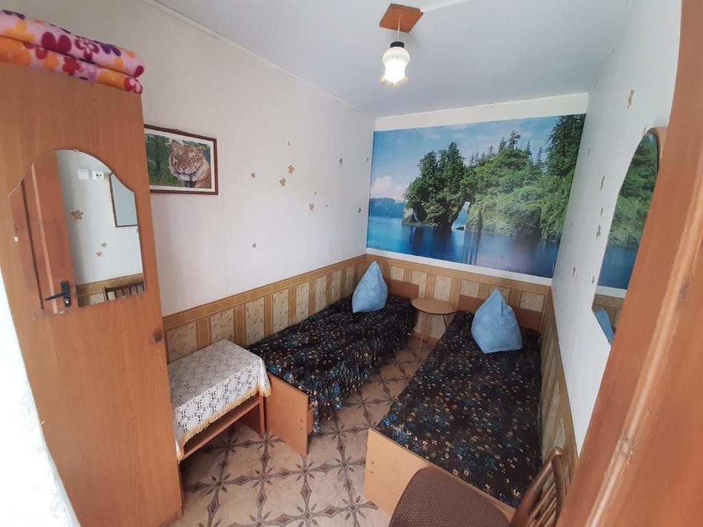 Двухместный (Двухместный номер эконом-класса с 2 отдельными кроватями) гостевого дома Зеленый дворик, Витязево
