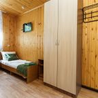 Трёхместный и более (Трехместный номер Эконом в летнем домике), Гостиница У моря