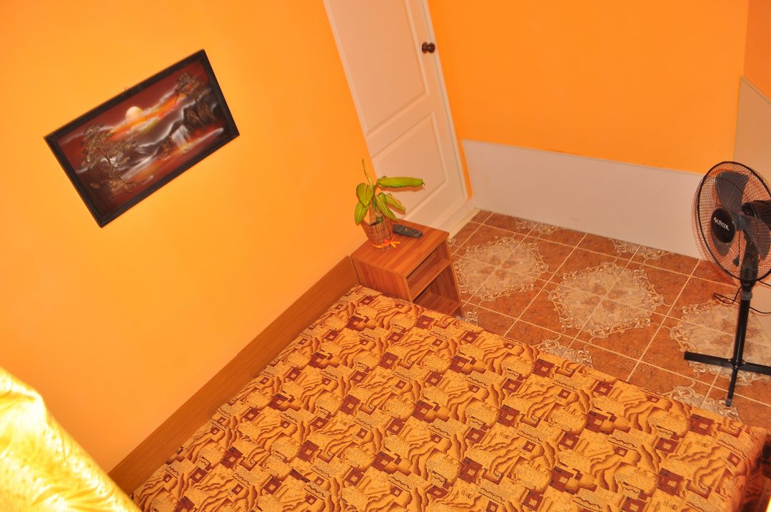 Двухместный (Двухместный номер с 2 отдельными кроватями и душем) мини-отеля На Черноморской 100, Витязево