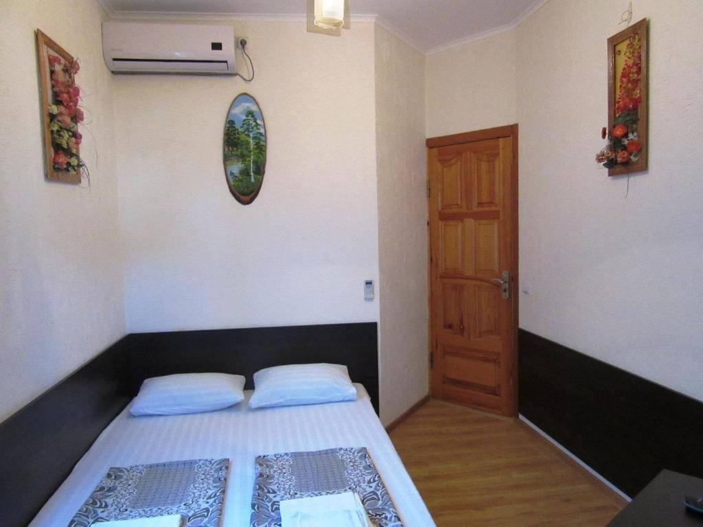 Двухместный (Стандартный двухместный номер с 1 кроватью или 2 отдельными кроватями) гостевого дома Асита, Витязево