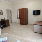 Трёхместный и более (Комфорт с балконом), Гостевой дом Нерей