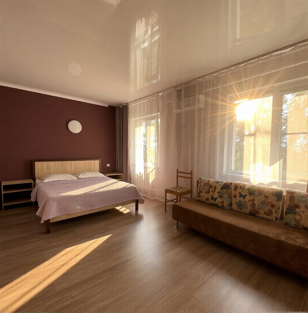 Полулюкс, Гостевой дом Голубая Бухта