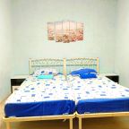 Пятиместный (Двухкомнатный с кухней на два номера ном 05), Гостевой дом Brio