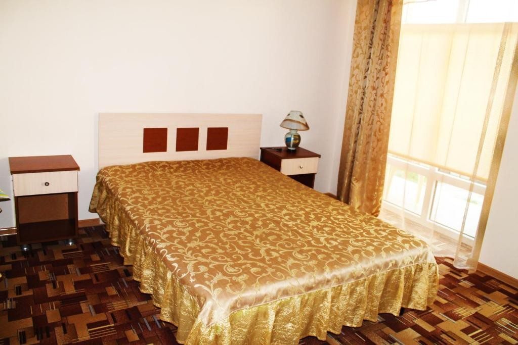 Двухместный (Стандартный двухместный номер с 1 кроватью или 2 отдельными кроватями) гостевого дома Солнечный дом, Витязево