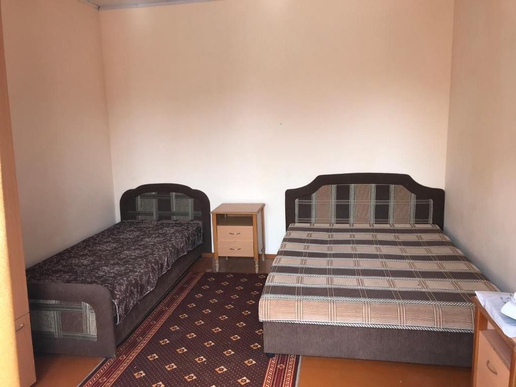 Двухместный (Стандартный двухместный номер с 1 кроватью или 2 отдельными кроватями и балконом) гостевого дома У Люсьены, Витязево
