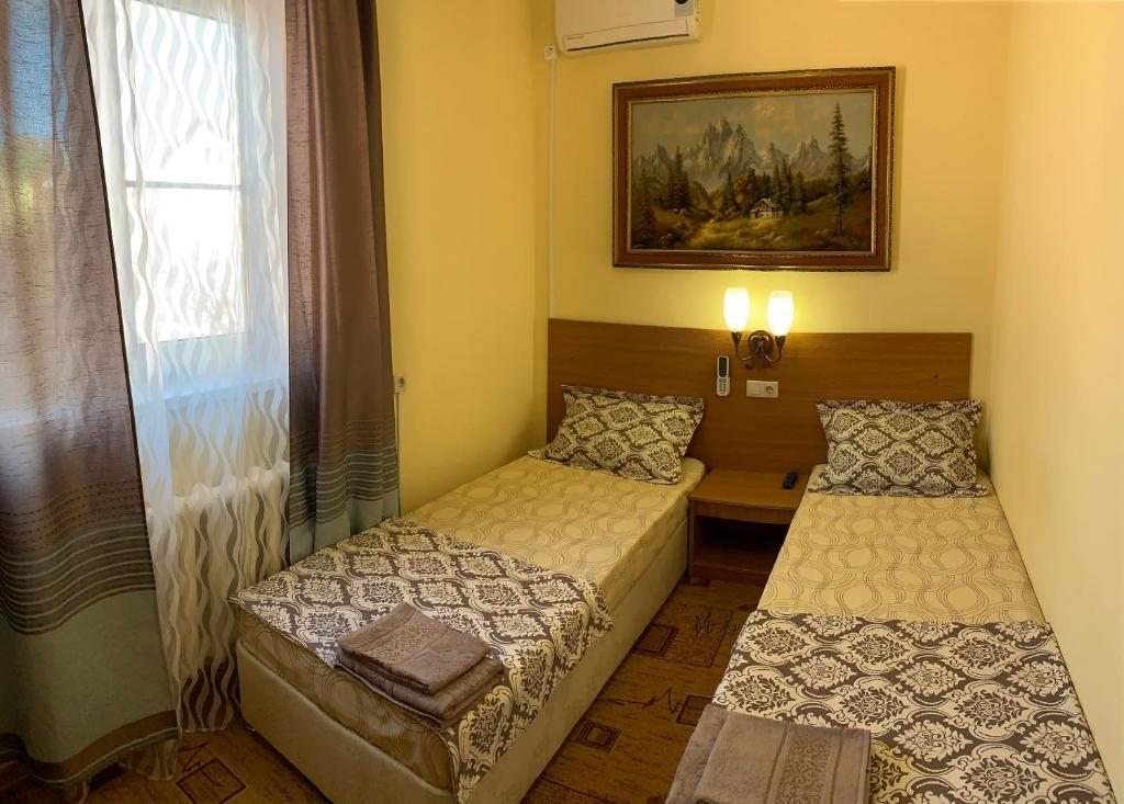 Двухместный (Двухместный номер с 2 отдельными кроватями) гостевого дома Золотая Гавань, Геленджик