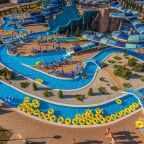 Аквапарк Золотая Бухта , в пешей доступности ( 15минут)