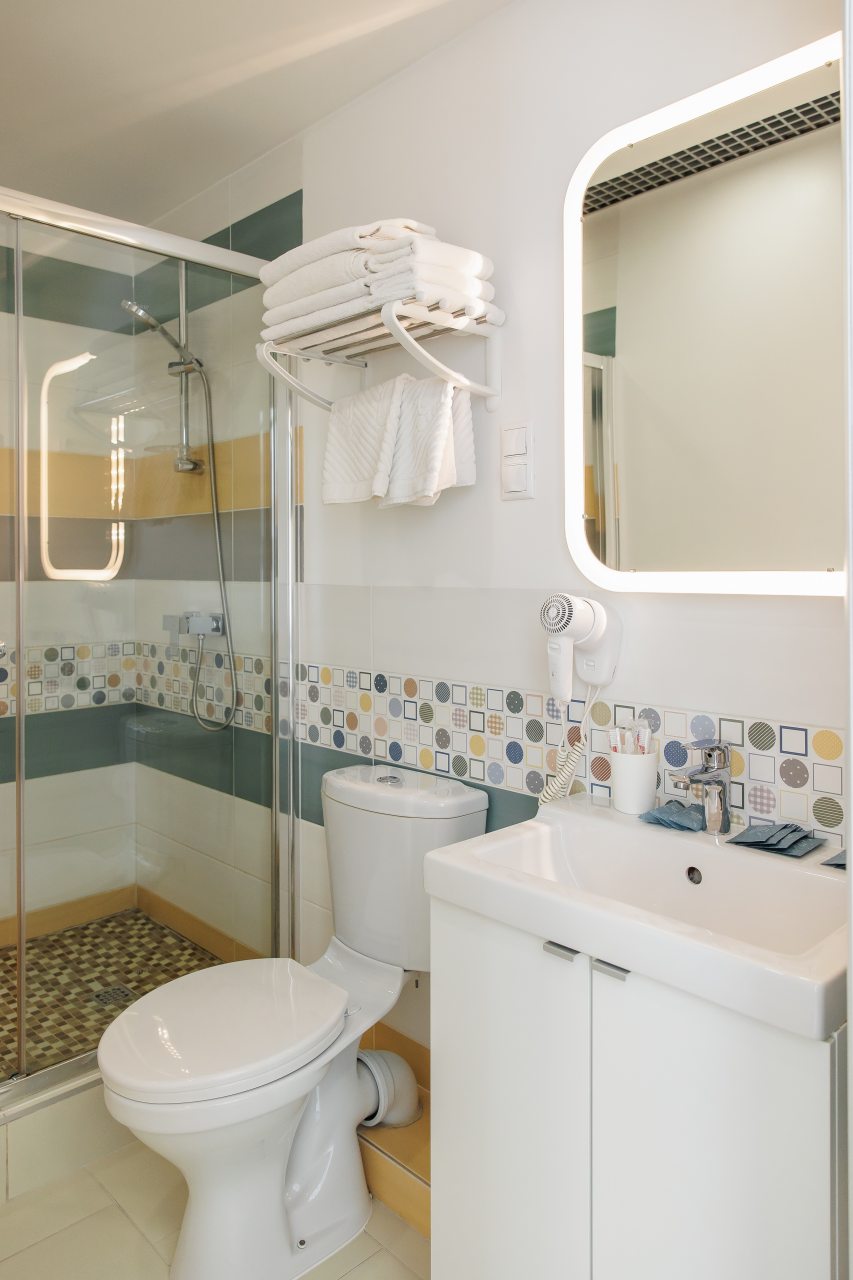 Четырехместный (С душем), Отель Артбокс