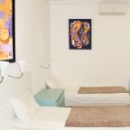 Трехместный (С основными удобствами), Отель Артбокс