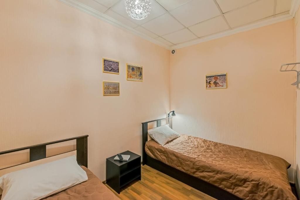 Двухместный (Двухместный номер с 2 отдельными кроватями (без окон)) отеля 918, Санкт-Петербург