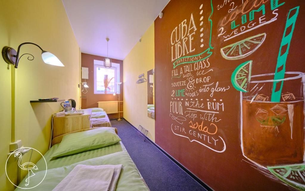 Двухместный (Двухместный номер с 2 отдельными кроватями и общей ванной комнатой) отеля Liberty Island, Санкт-Петербург